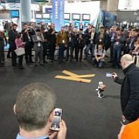 watch-robot-powered-by-snappy-ubuntu-core-plays-football-in-at-mwc-2016.jpg