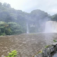 Cheonjiyeon waterfall by joshua park