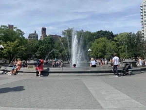 Fountain at washington sq pk by joshua peisach