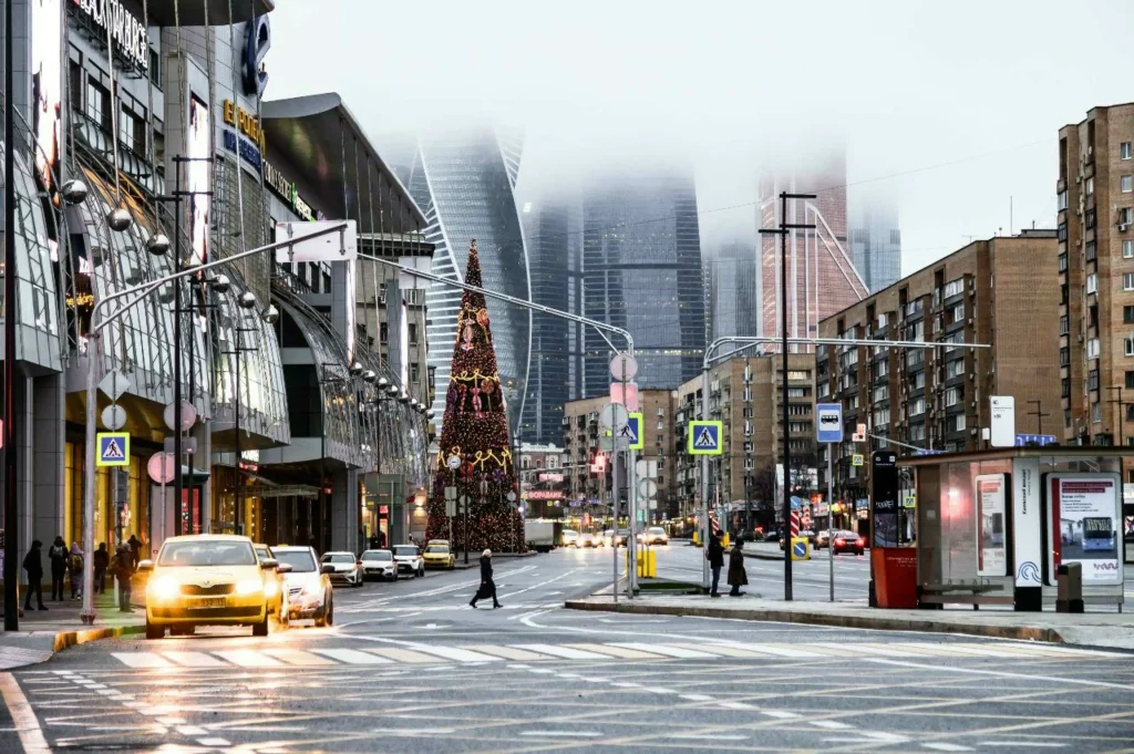 Holiday city by roman vizer