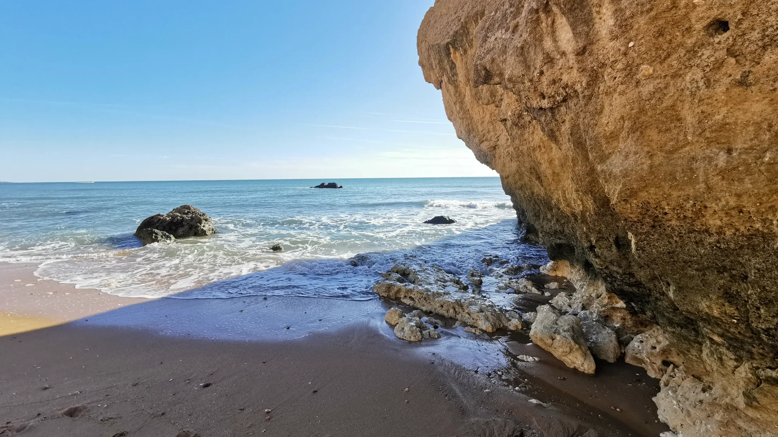 Beachrock by jacob vlijm