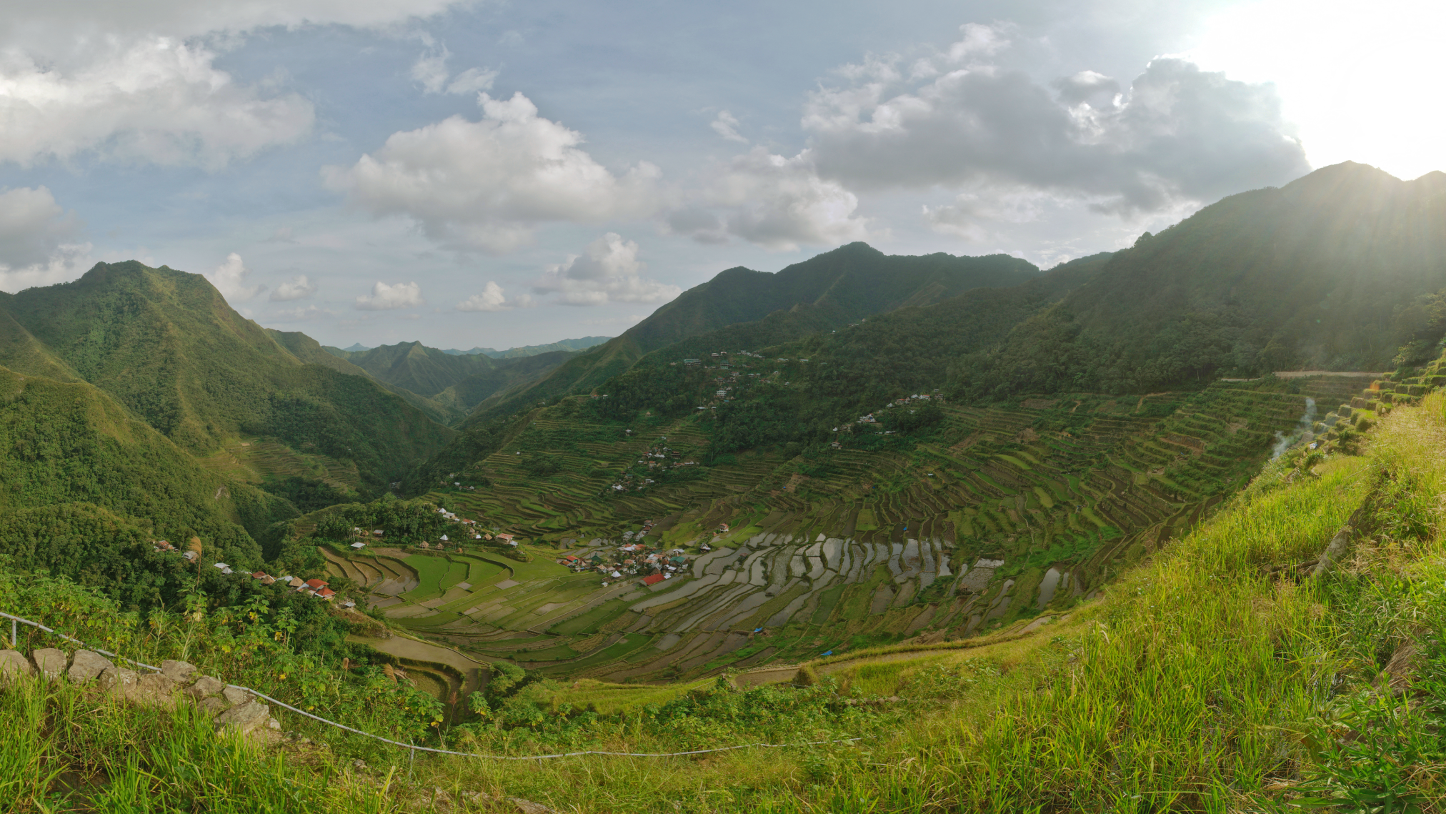 2404 banauecmsw - Ubuntu Studio 26.04 Wallpapers - Official Collection