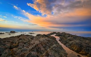 Morning on the sea - Ubuntu Kylin 26.04 Wallpapers - Official Chinese-Themed Collection