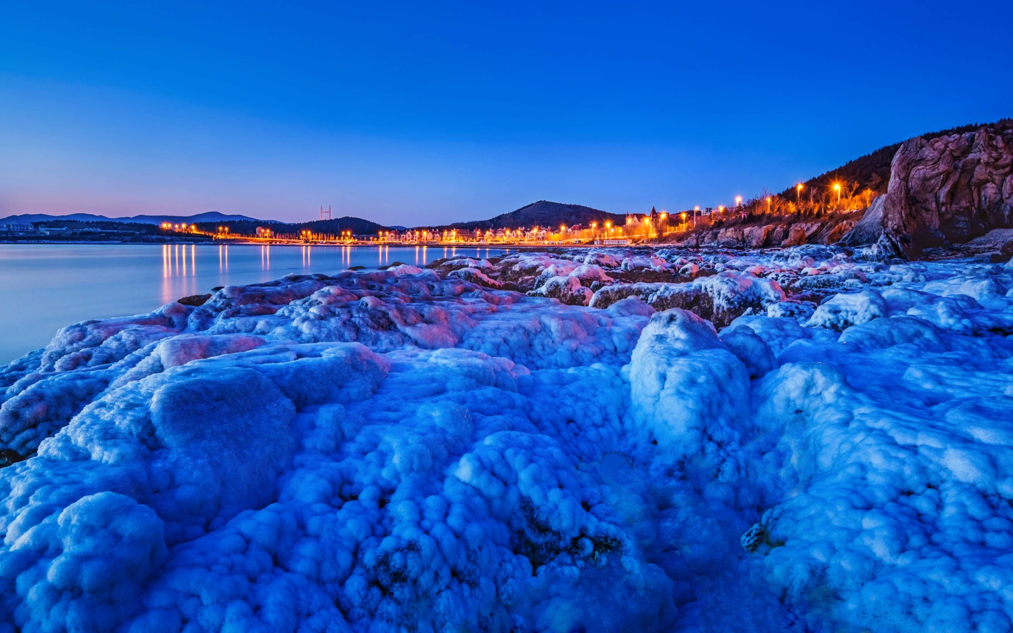 Night in jinzhou bay - Ubuntu Kylin 26.04 Wallpapers - Official Chinese-Themed Collection